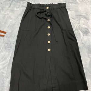 Black midi skirt